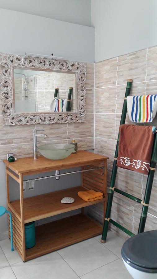 Lakazadom974 - Chambres D'Hotes Saint-Gilles-les Hauts 外观 照片